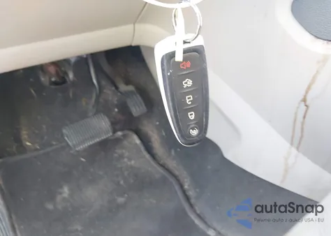 2017 Ford Escape Titanium z USA, uszkodzony, nr VIN 1FMCU9J94HUC20180